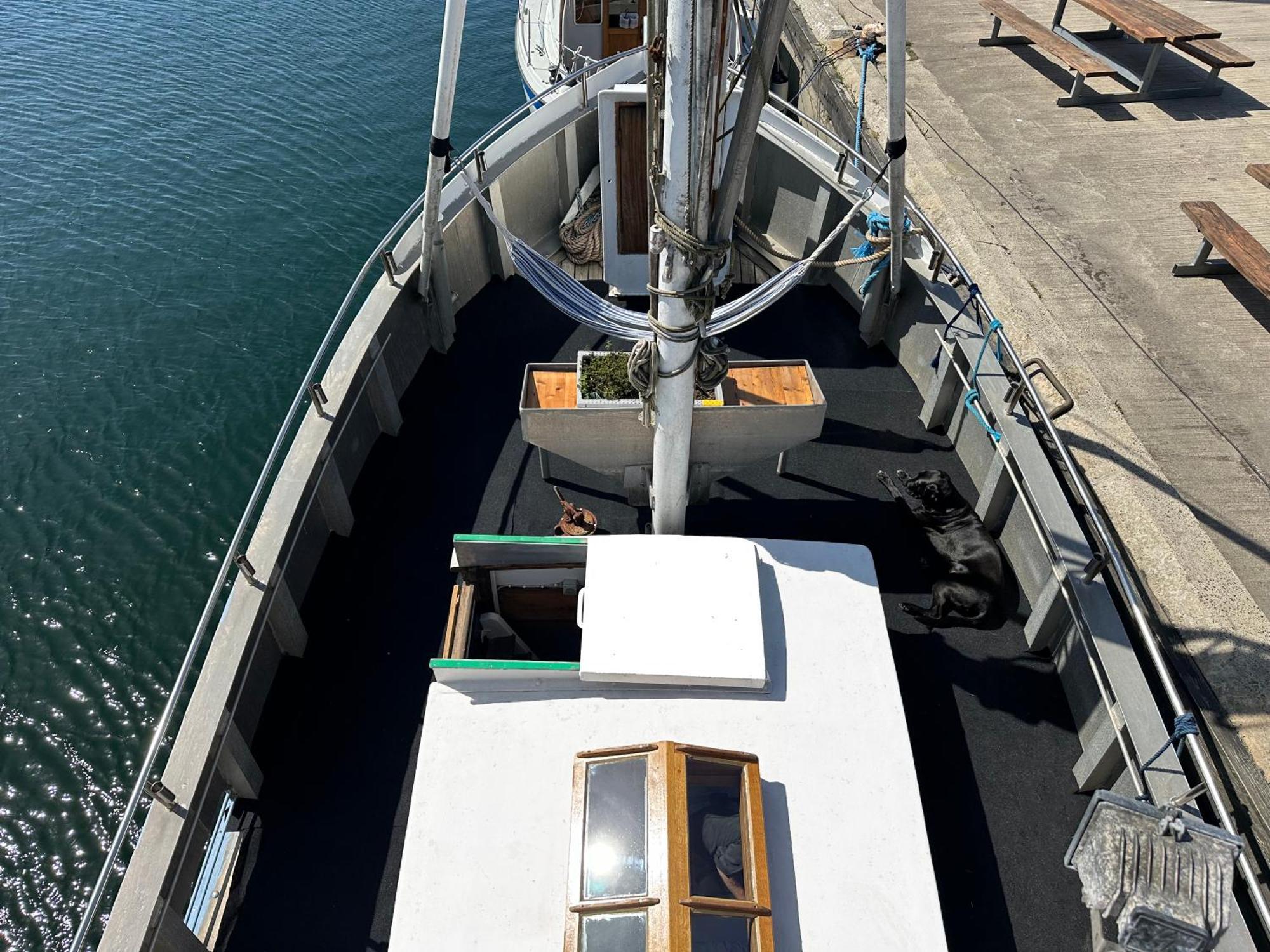 Varra Water - Unique Boat Accomodation - Bornholm - Fjaelstavn Nexo ภายนอก รูปภาพ