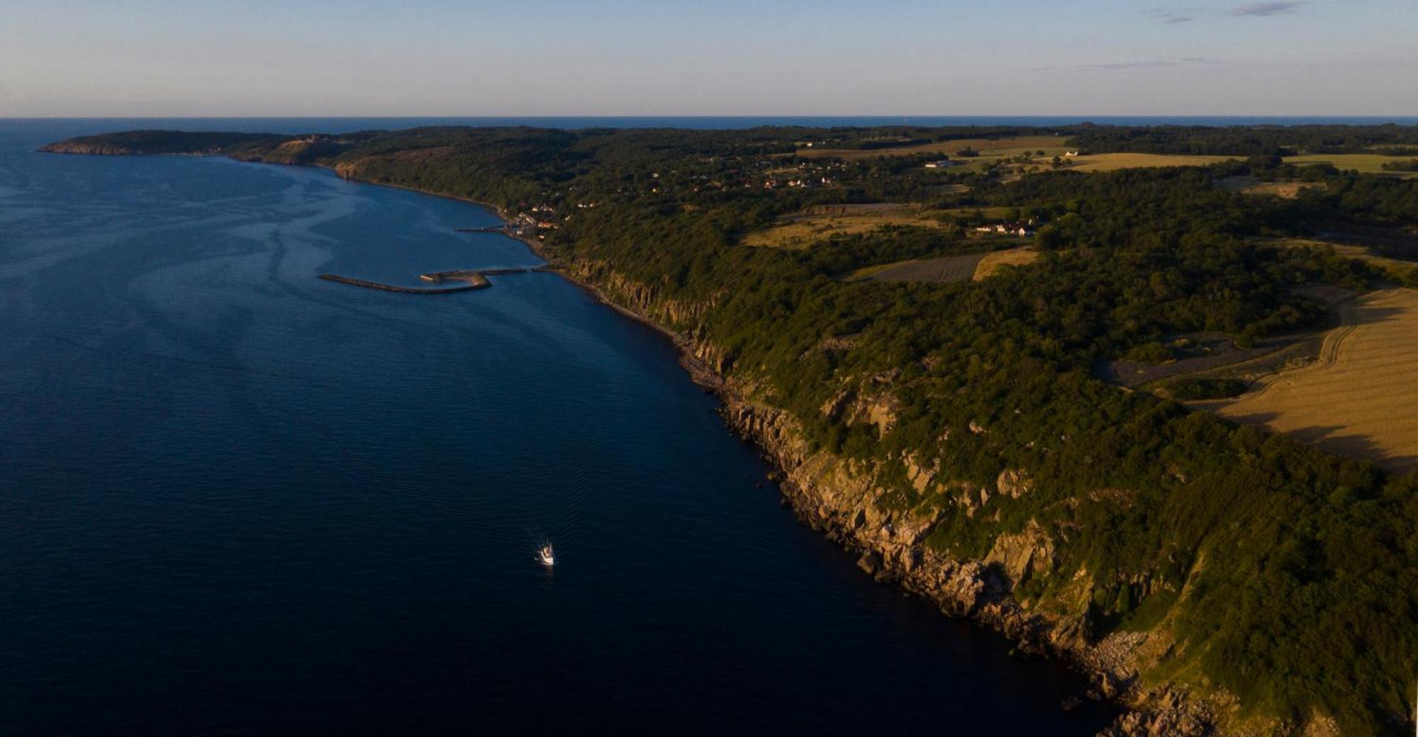Varra Water - Unique Boat Accomodation - Bornholm - Fjaelstavn Nexo ภายนอก รูปภาพ